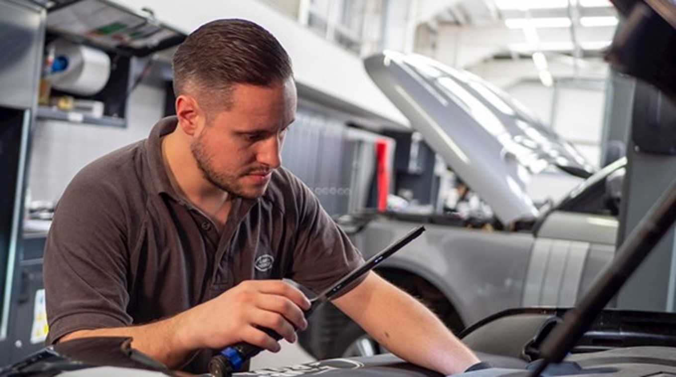 Lloyd York Land Rover New & Used Land Rover Dealership in York